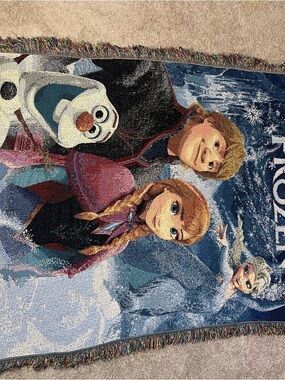 Disney Frozen Throw Blanket Blue Pink White